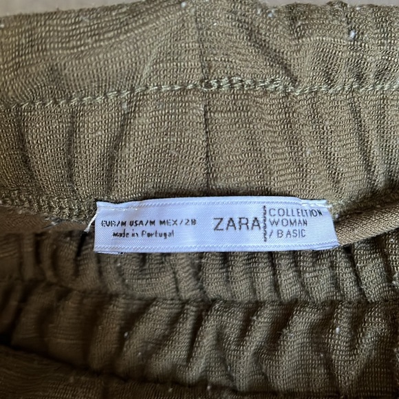 Zara Capri Pants - Picture 2 of 2